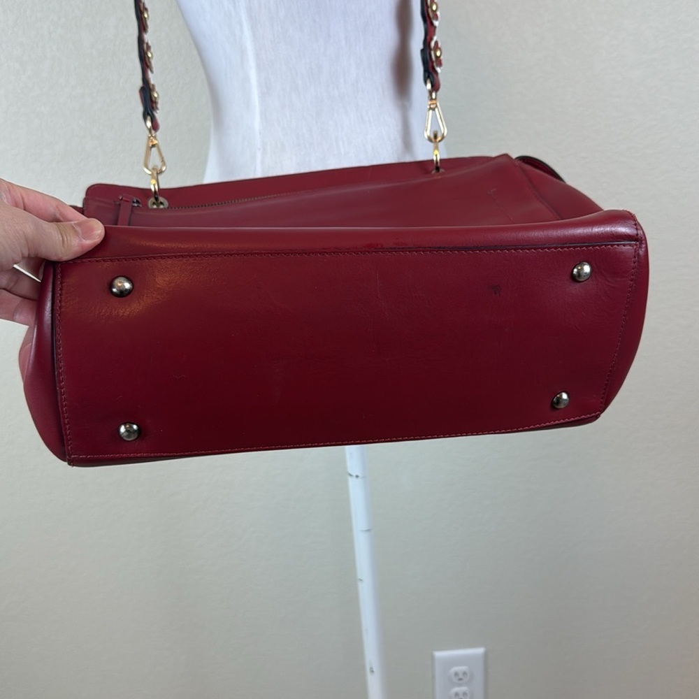 Upcycled Vittoria Napoli Elegant Red Leather Shoulder Bag - Picture 10 of 12